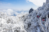 去天门山看雪