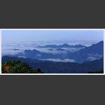 远眺群山