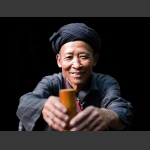 喝了一杯，还有三杯