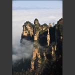 云涌异峰