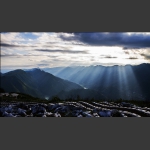 阳光洒山乡