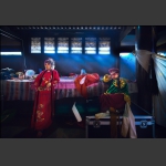 幕后