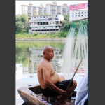 澧水河上捕鱼人