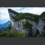 山是万宝山