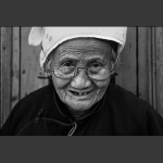 苗族老人