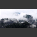 重山雾岭