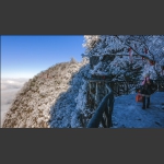 栈道雪霁