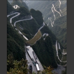 排队下山