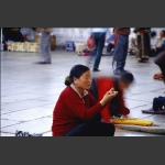 大昭寺前的信徒