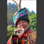 土司爷逮糍粑