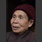 土家阿婆人像