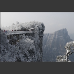 春季，我来天门山观雪景