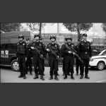 为了人民的平安生活