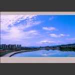 张家界的天空格外蓝