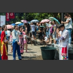 泼水节