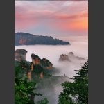夕照青山红