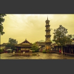 雨后街子古镇一角(清代字库塔广场)