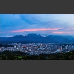 天门山下崛起的新城