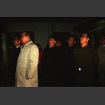习仲勋参观贺龙故居