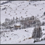 关东雪村------魅力松岭