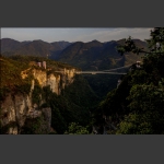 峡谷飞渡