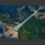 《峡谷大跨越》