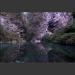 山水相映