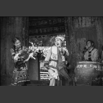 《农家戏台》