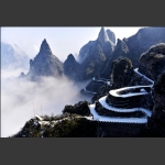 天路覆雪
