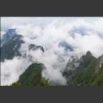 雾锁天门山