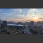 霞光映东城