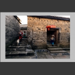 老洞苗寨的女人