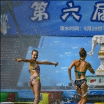 泼水狂欢