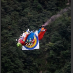 穿靶瞬间