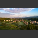 天门山下田园风光