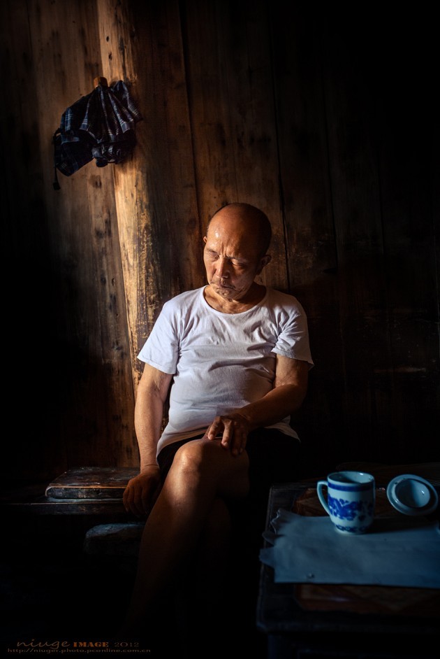 茶馆一角