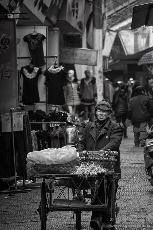 走街串巷