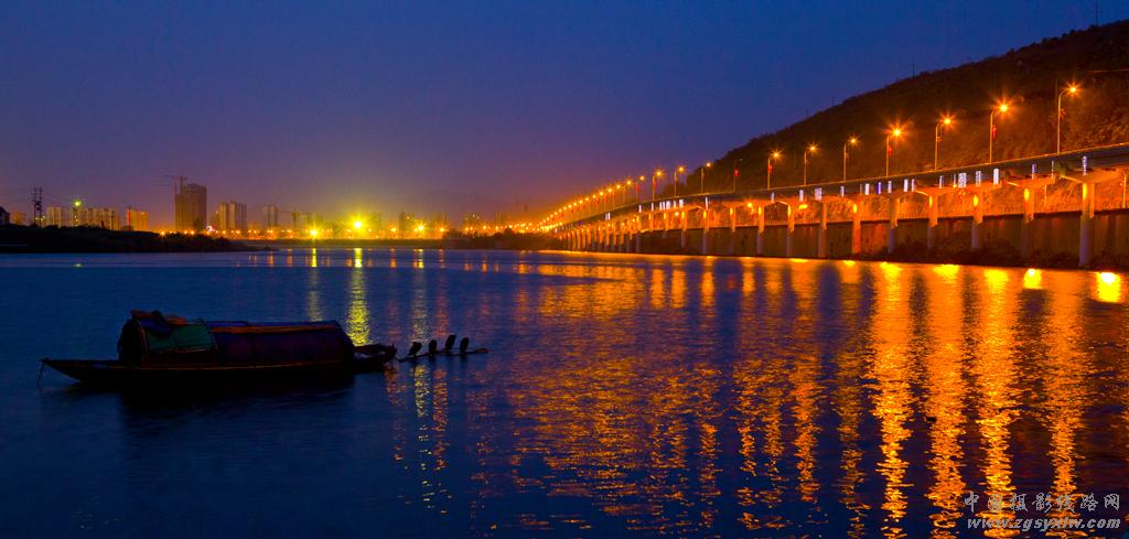 小城夜景