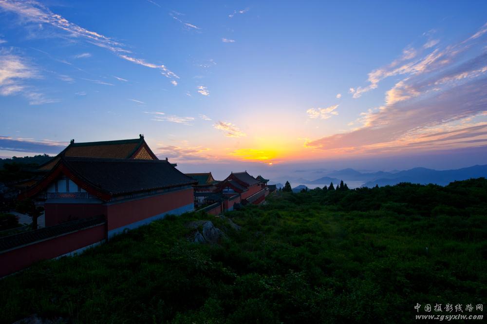 天门山——古刹晨曦（2）