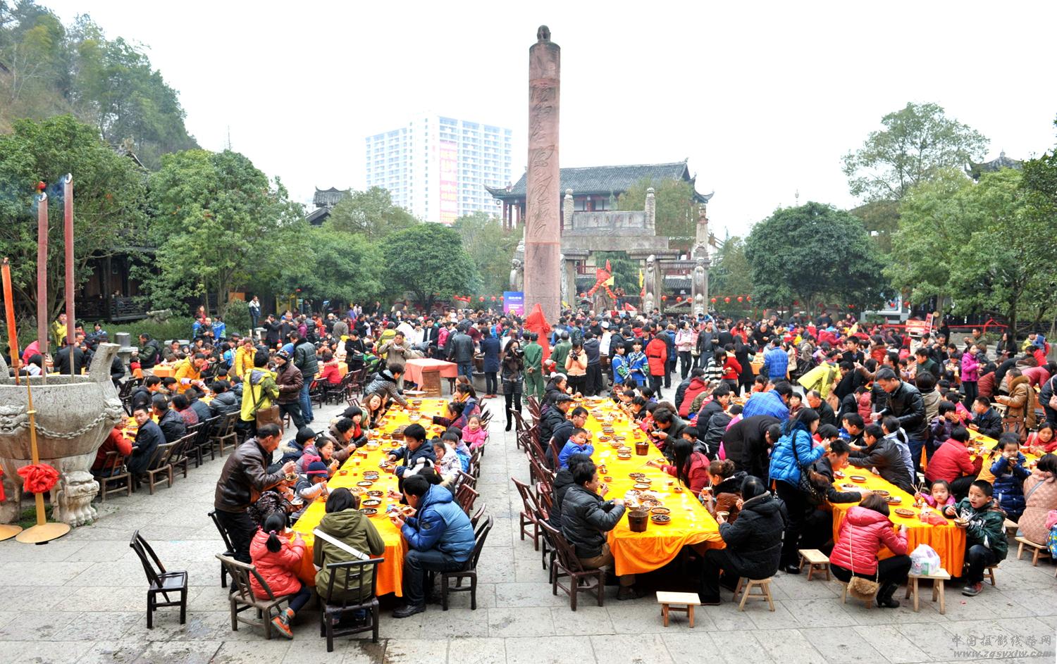 张家界千人土家小年宴.2