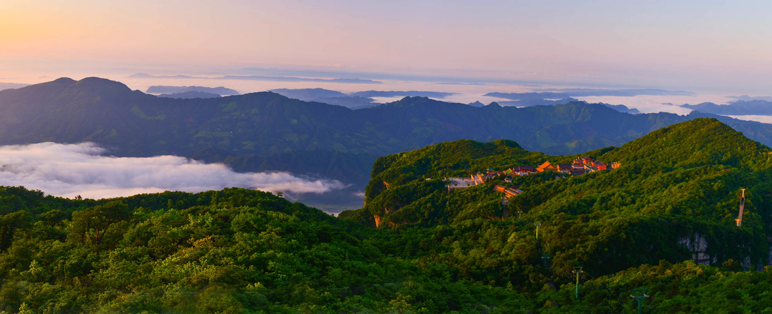 鸟瞰天门山寺