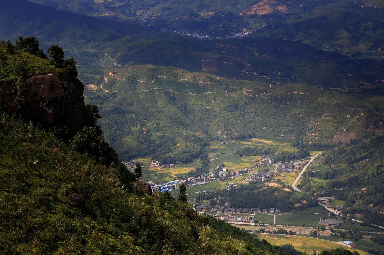 华岩山