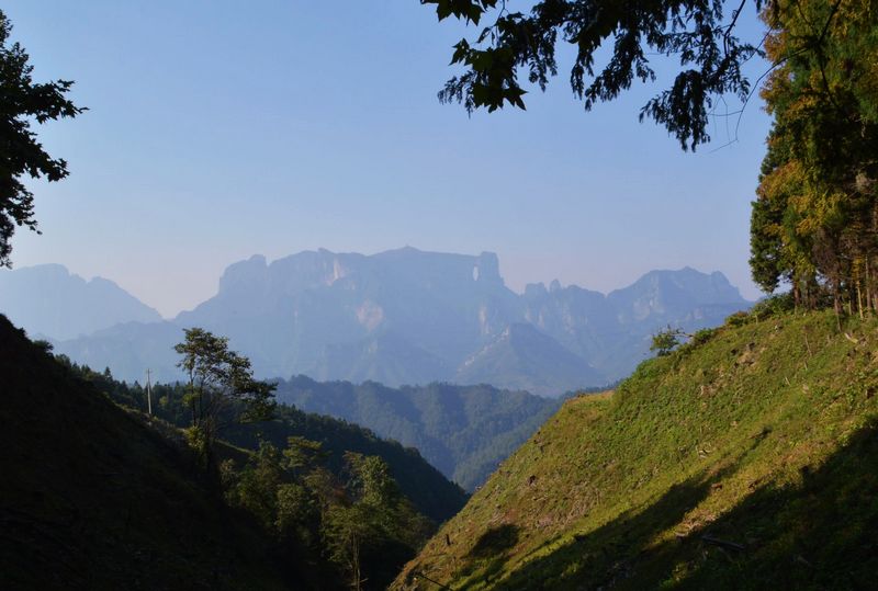 远眺天门山