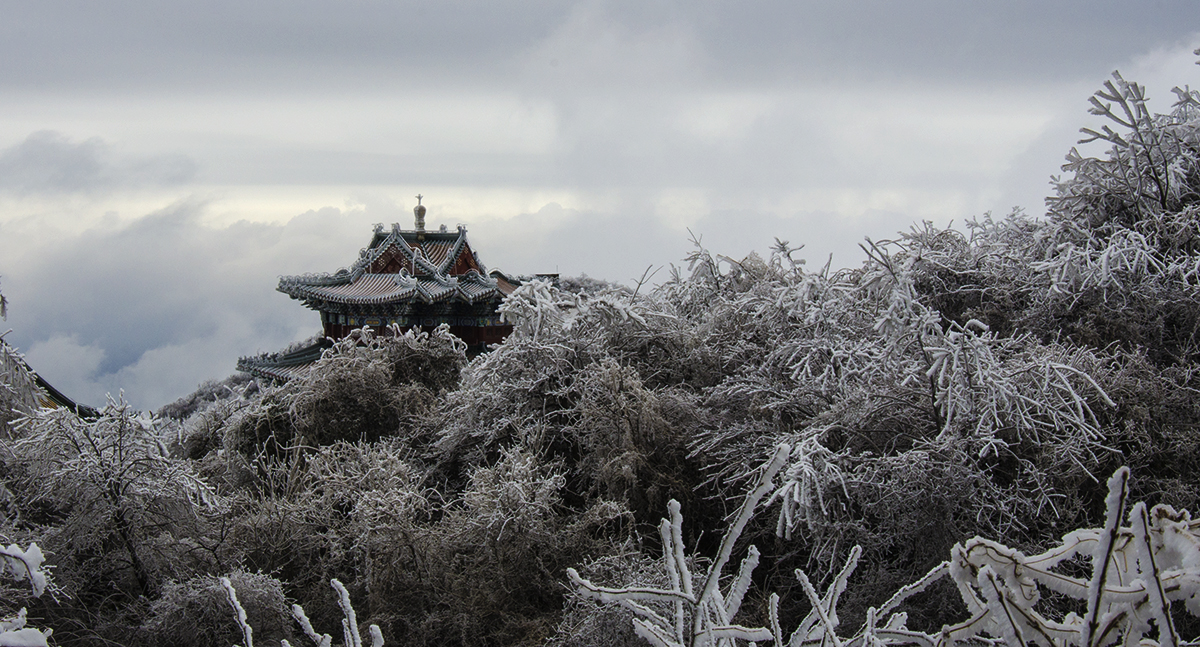 天门山寺.雪