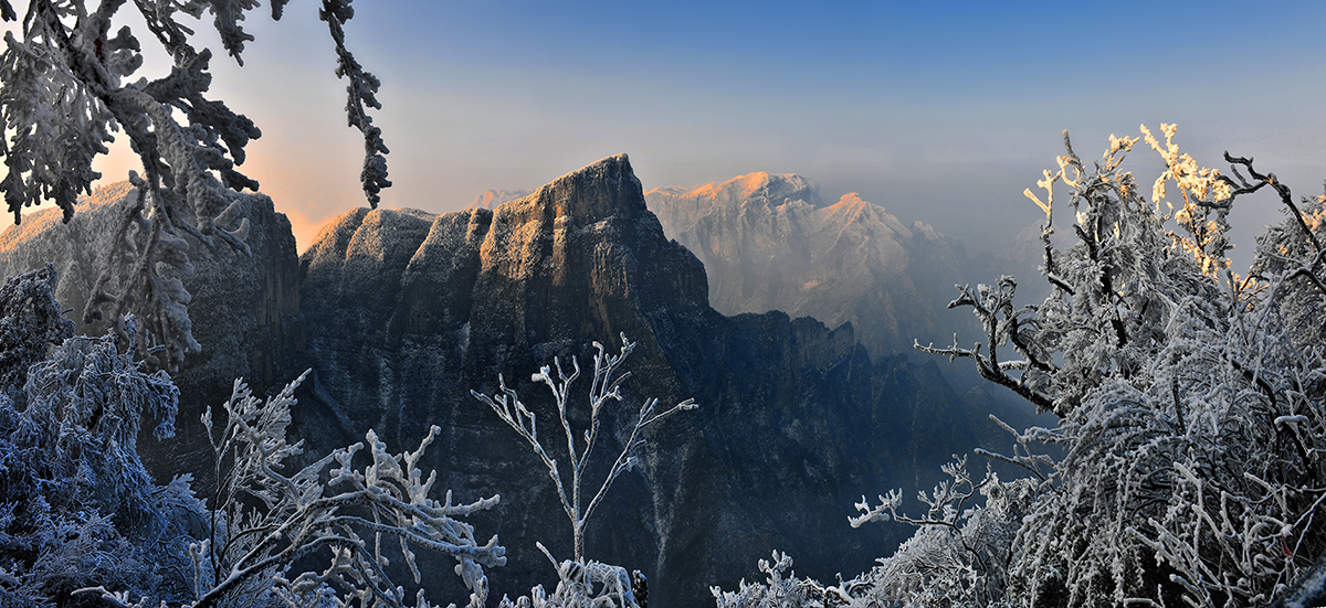 雪封天门山