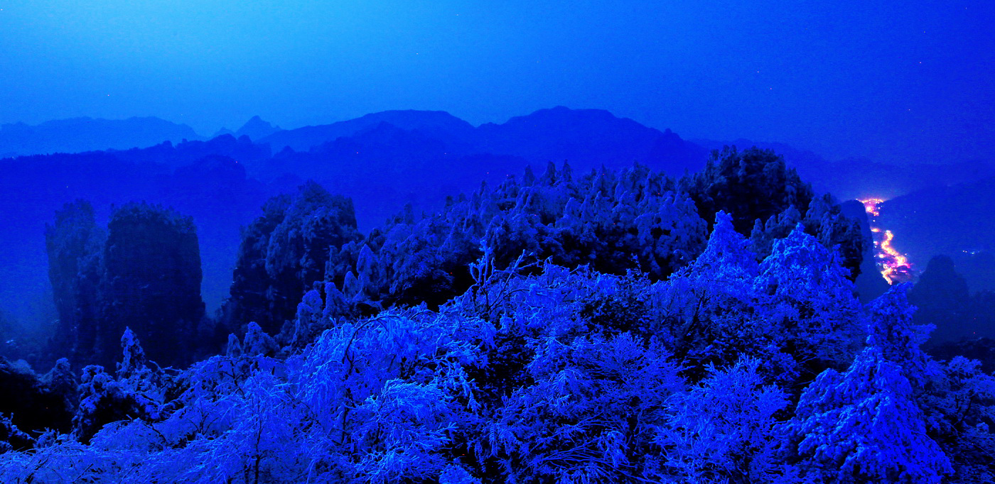 黄石寨雪月夜