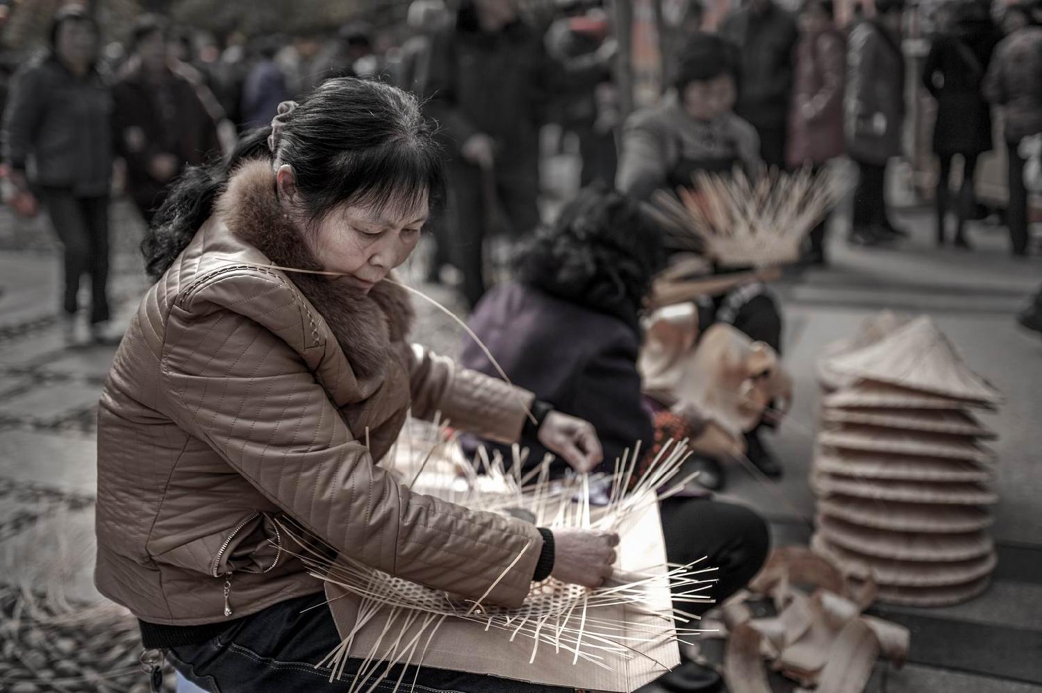 《巧手》