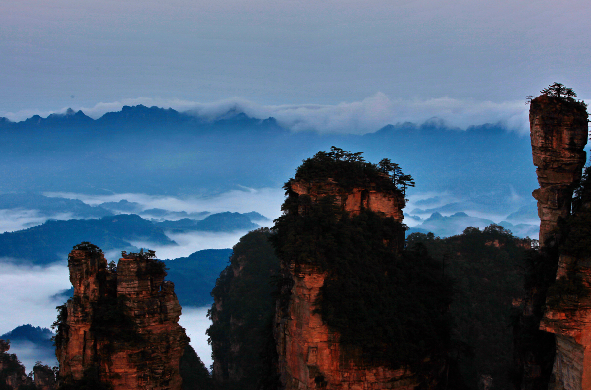 天上奇观武陵峰