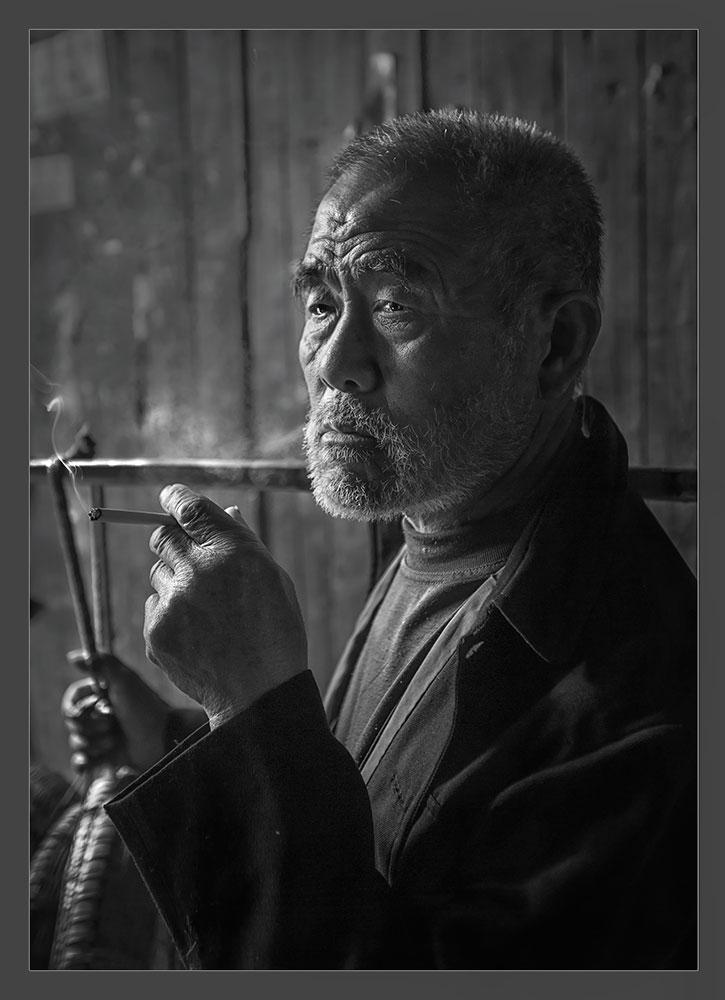 簸箩老人