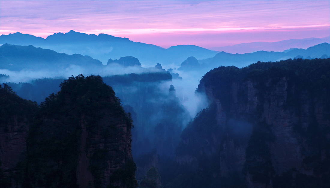 破晓黄石寨